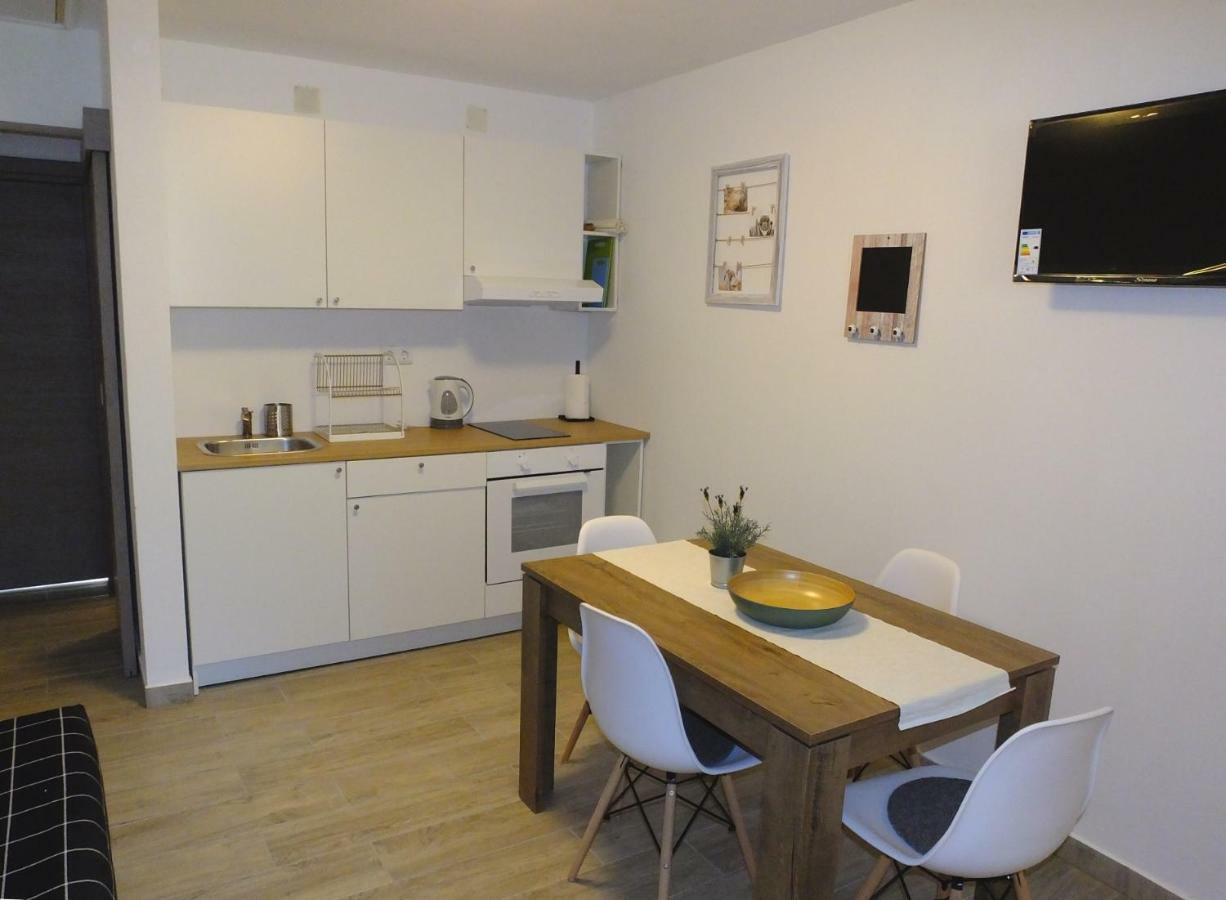 Apartmani Berno Стариград-Пакленица Экстерьер фото